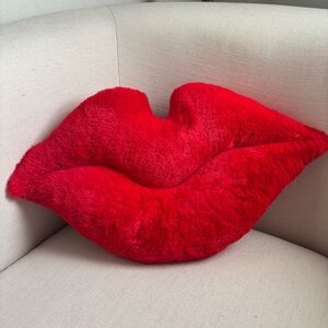 Target Red Lips Throw Pillow